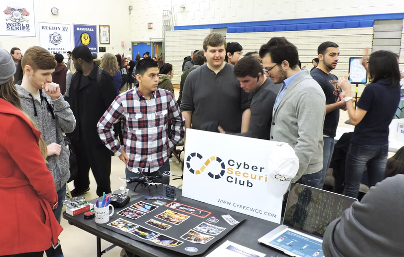 Cyber-club